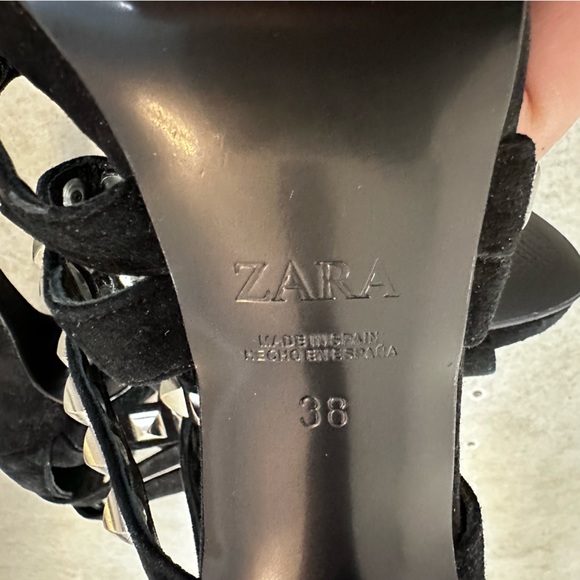 ZARA BLACK SUEDE STUDDED HEELS 🔥 - Picture 7 of 7